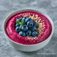 Smoothie Bowl Rezept mit Beeren in 5 Min