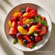 Obstsalat: Fruchtiger Genuss f&uuml;r 4 Portionen in 15 Minuten