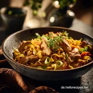 Asiapfanne mit gebratenen Nudeln und Huhn Saftig schnell in 30 Min
