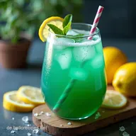 Spirulina Mermaid Lemonade A Whimsical Mein Geheimrezept f&uuml;r die blaue Erfrischung