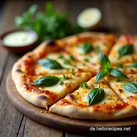 SpargelTraum Feine gourmet pizza with asparagus mit karamellisiertem Lauch