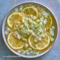 Holundersirup mit Zitronens&auml;ure